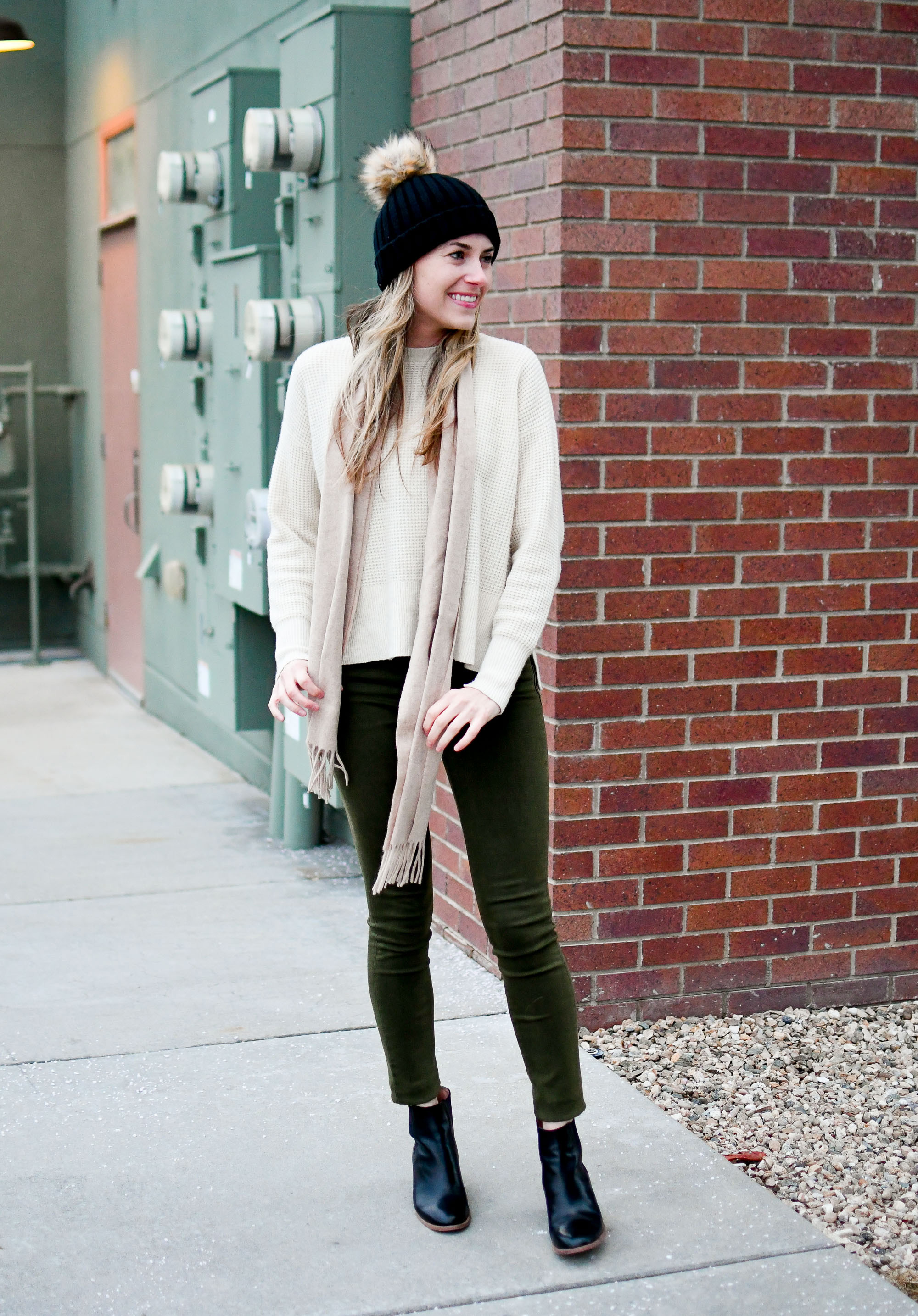 Olive green ankle boots outfit hotsell